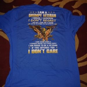 Royal blue Gildan soft-style v-neck x-large